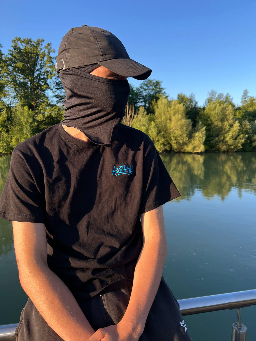 AsoZHial T-Shirt - Schwarz